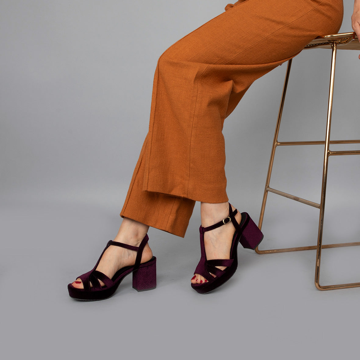 Charlie WIDE Velvet Dark Plum | ESSKA